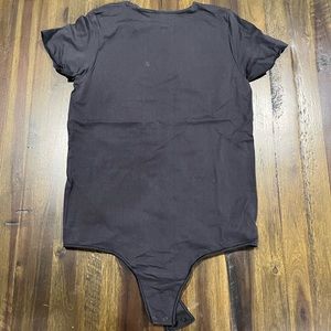 NWOT Skims Essential T-Shirt Bodysuit Soot - Size L/XL